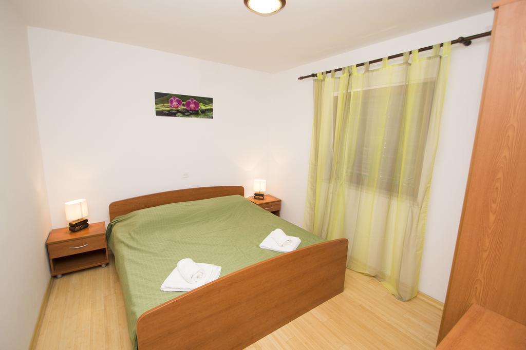 Posejdon Apartments กอร์จูลา ภายนอก รูปภาพ